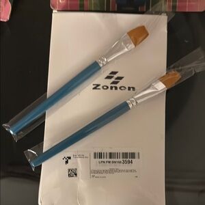 Zonen Blue and Orange Paint Brushes